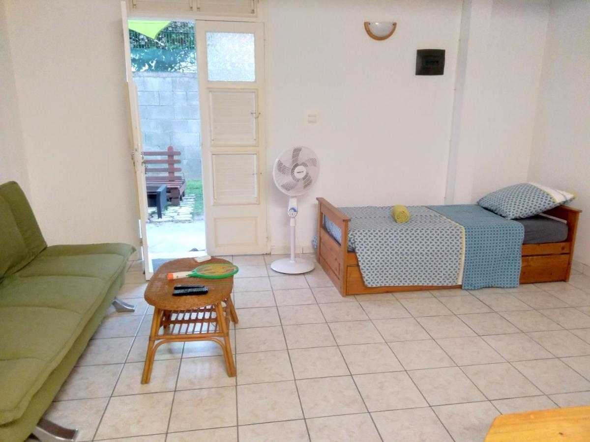 르 카르베 F2 Rez De Jardin Carbet 아파트 외부 사진